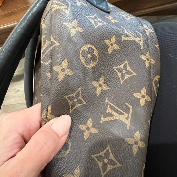 Louis Vuitton PALM SPRINGS MM Backpack - Picture 11 of 13